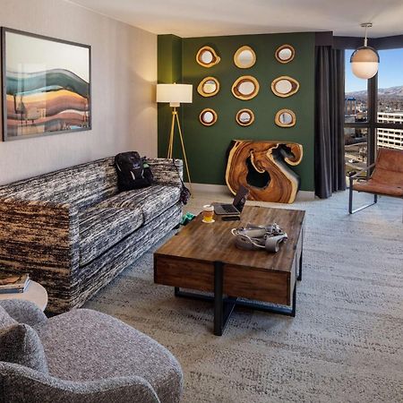 Whitney Peak Hotel Reno, Tapestry Collection By Hilton מראה חיצוני תמונה