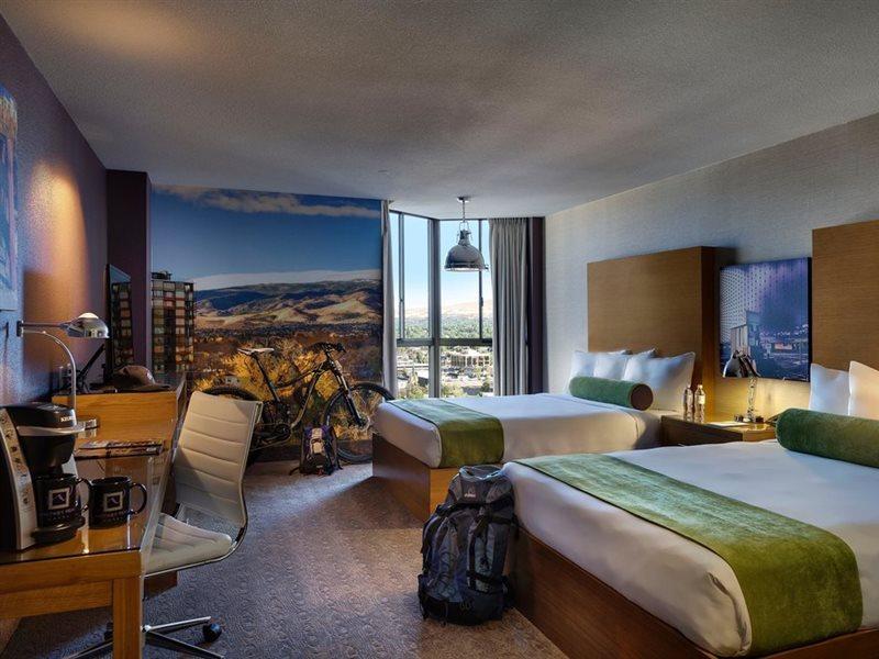 Whitney Peak Hotel Reno, Tapestry Collection By Hilton מראה חיצוני תמונה