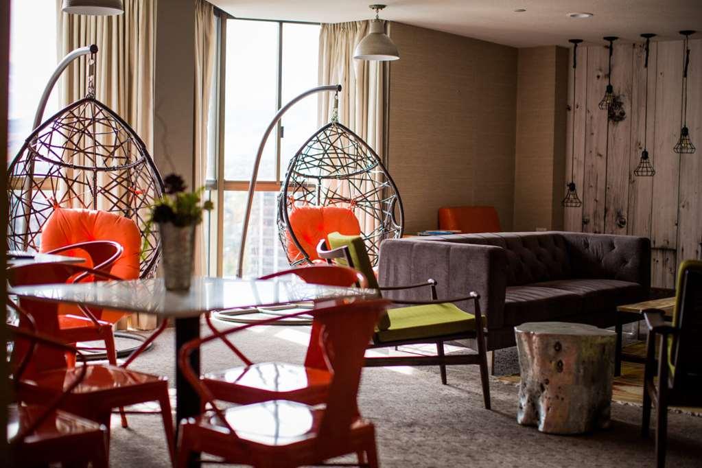 Whitney Peak Hotel Reno, Tapestry Collection By Hilton חדר תמונה
