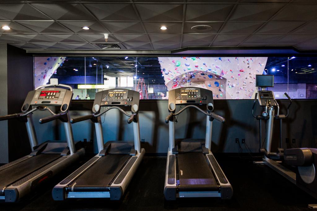 Whitney Peak Hotel Reno, Tapestry Collection By Hilton מראה חיצוני תמונה